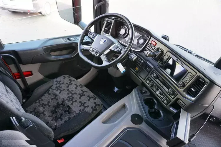 Scania P 410 / E 6 / CHŁODNIA + WINDA / 18 PALET / RETARDER / OŚ SKRĘTNA zdjęcie 13