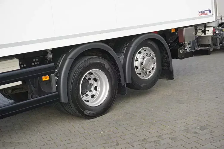 Scania P 410 / E 6 / CHŁODNIA + WINDA / 18 PALET / RETARDER / OŚ SKRĘTNA zdjęcie 25