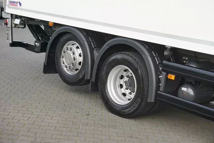 Scania P 410 / E 6 / CHŁODNIA + WINDA / 18 PALET / RETARDER / OŚ SKRĘTNA zdjęcie 29