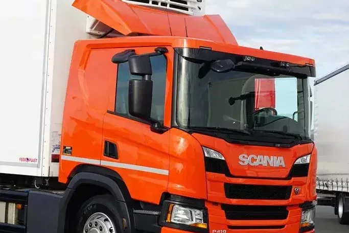 Scania P 410 / E 6 / CHŁODNIA + WINDA / 18 PALET / RETARDER / OŚ SKRĘTNA zdjęcie 36