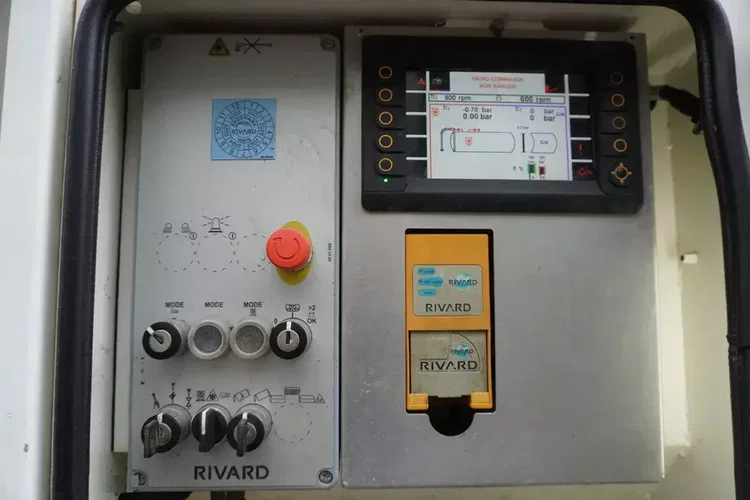 MAN TGS 26.360 E6 / Zabudowa WUKO Rivard 18 m3 / 180 tys. km / oś skrętna zdjęcie 18