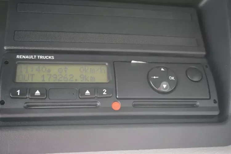 Renault D16 / NOWA Laweta 7.7 m / 170 tys. km zdjęcie 17