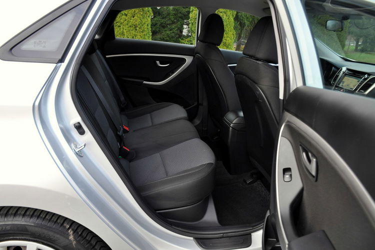 Hyundai i30 1.4i(99KM) 81tyś.km Led Duża Navi Kamera Parktronik Welur I Wł ASO zdjęcie 19