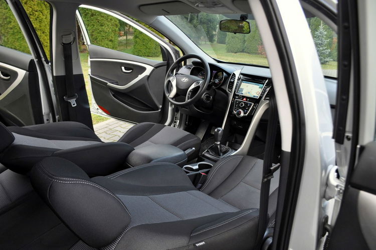 Hyundai i30 1.4i(99KM) 81tyś.km Led Duża Navi Kamera Parktronik Welur I Wł ASO zdjęcie 23