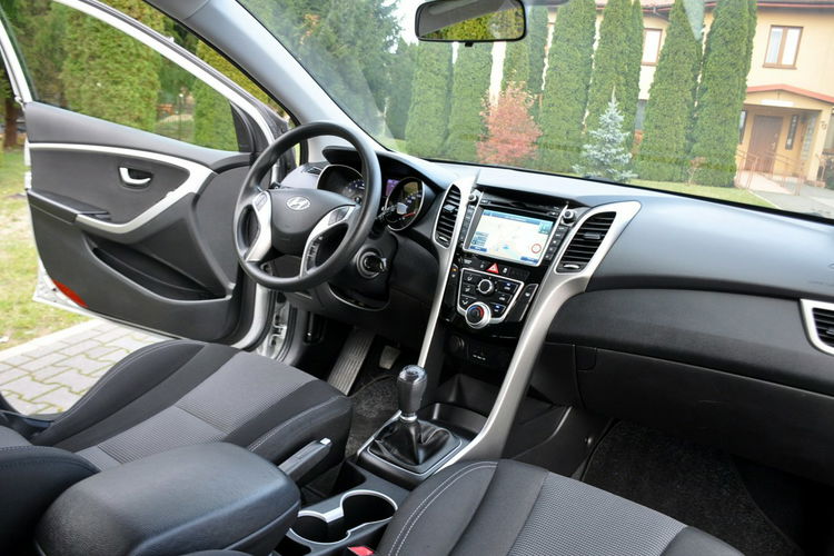 Hyundai i30 1.4i(99KM) 81tyś.km Led Duża Navi Kamera Parktronik Welur I Wł ASO zdjęcie 24