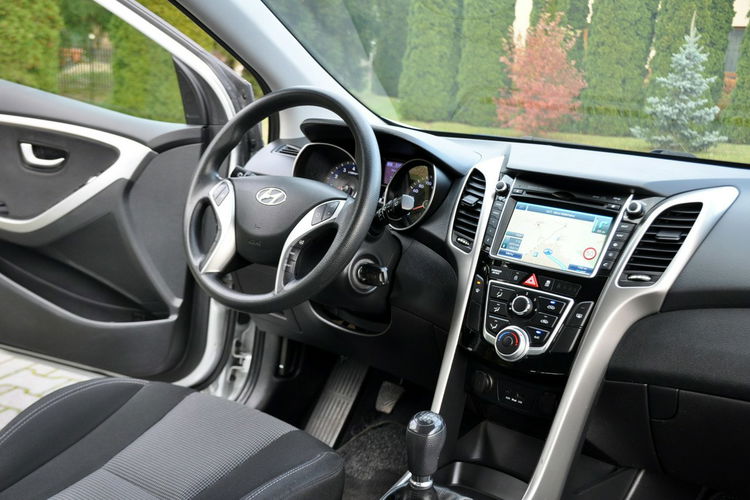 Hyundai i30 1.4i(99KM) 81tyś.km Led Duża Navi Kamera Parktronik Welur I Wł ASO zdjęcie 25