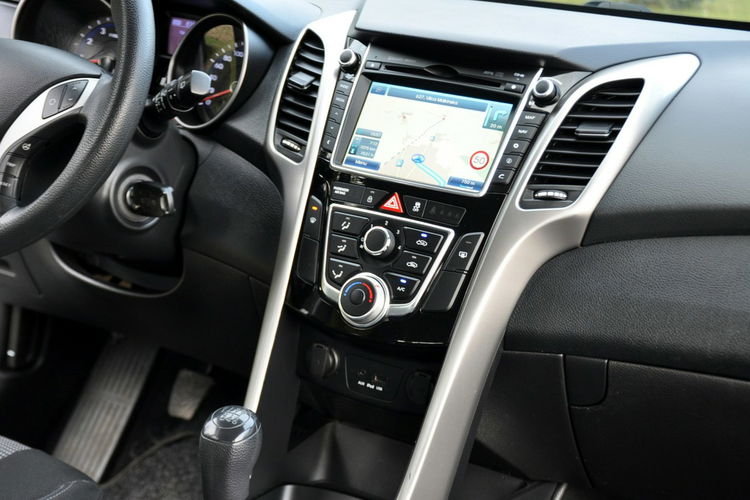 Hyundai i30 1.4i(99KM) 81tyś.km Led Duża Navi Kamera Parktronik Welur I Wł ASO zdjęcie 26