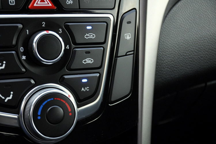 Hyundai i30 1.4i(99KM) 81tyś.km Led Duża Navi Kamera Parktronik Welur I Wł ASO zdjęcie 33