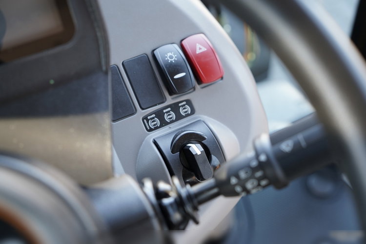 JCB 3CX PLUS / JOYSTICK / KLIMATYZACJA / SZYBKOZŁĄCZE / KOMPLET ŁYŻEK / JAK NOW / SALON POLSKA / zdjęcie 44