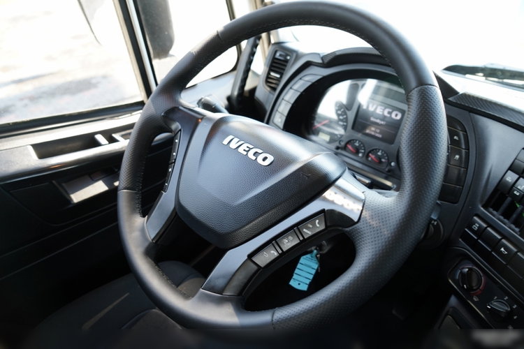 Iveco STRALIS 460 / 6X2 / SKRZYNIOWY 8.1 m + HDS FASSI. F185 MAX UDŹWIG 5 500 KG / STEROWANIE RADIOWE / ROTATOR  zdjęcie 38