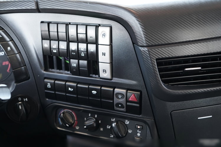 Iveco STRALIS 460 / 6X2 / SKRZYNIOWY 8.1 m + HDS FASSI. F185 MAX UDŹWIG 5 500 KG / STEROWANIE RADIOWE / ROTATOR  zdjęcie 40