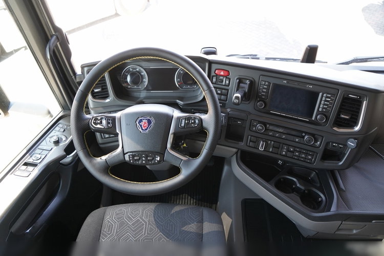 Scania R 500 / RETARDER / CAŁA NA PODUSZKACH / NISKA KABINA zdjęcie 30