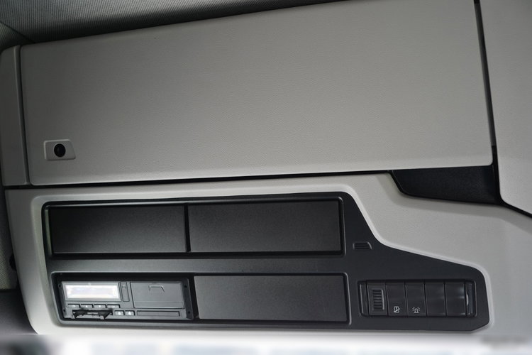 Scania P 450 / RETARDER / HYDRAULIKA / NISKA KABINA   zdjęcie 32