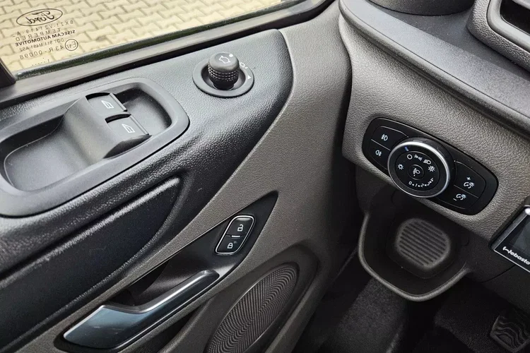 Ford transit-custom L2H2 79900zł NETTO Zabudowa warsztatowa 2.0TdCi/170KM zdjęcie 23