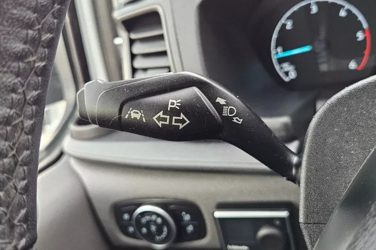 Ford transit-custom L2H2 79900zł NETTO Zabudowa warsztatowa 2.0TdCi/170KM zdjęcie 29