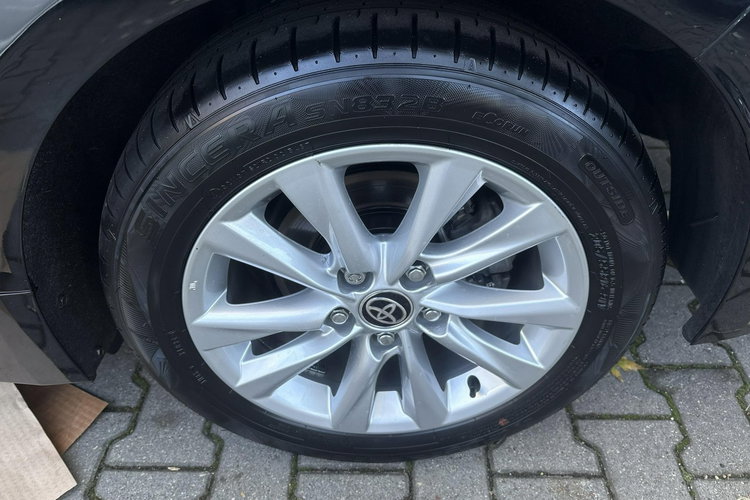 Toyota Corolla 1.8 Hybrid COMFORT TECH, salon Polska, gwarancja, FV23% zdjęcie 31