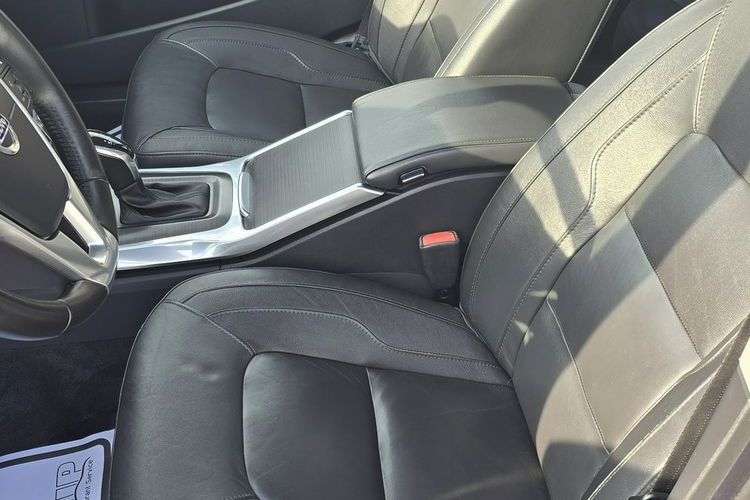 Volvo V70 2.0diesel. Navigacja.Automat.Skóry.Szyberdach.Xenony.Fotele z pamięc zdjęcie 15