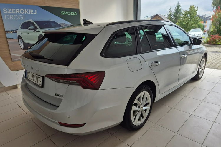 Skoda Octavia zdjęcie 4