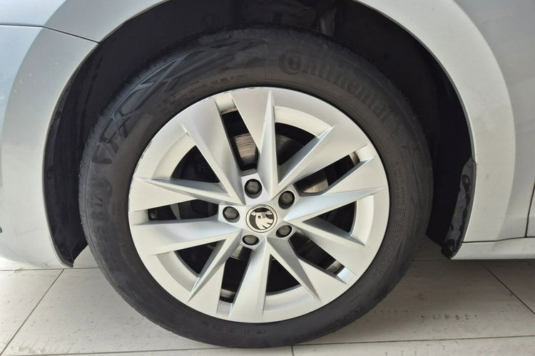 Skoda Octavia zdjęcie 8