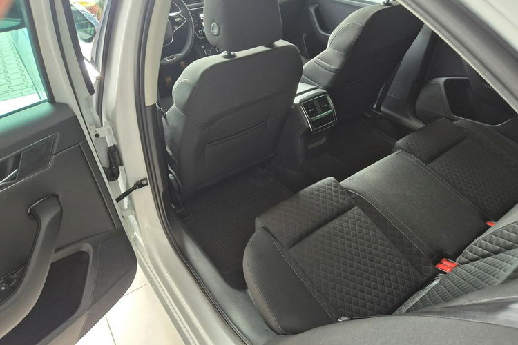 Skoda Superb zdjęcie 30