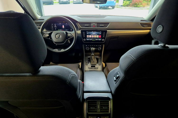 Skoda Superb zdjęcie 9