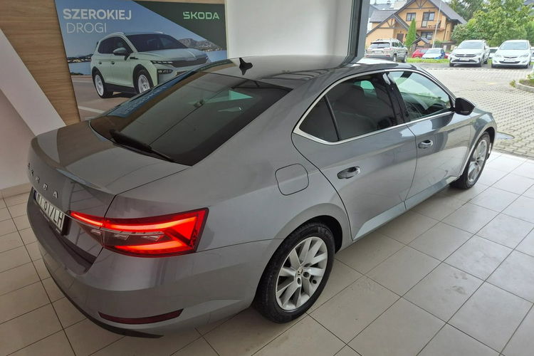 Skoda Superb zdjęcie 4