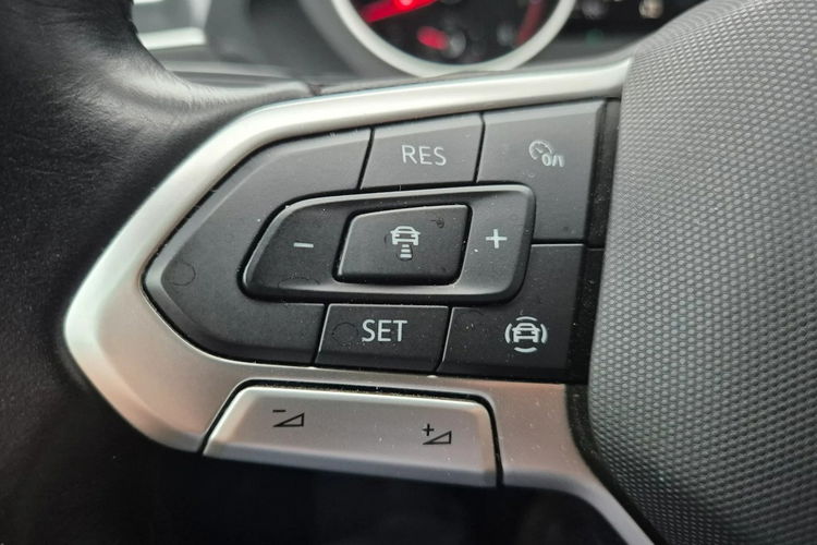 Volkswagen Tiguan zdjęcie 23