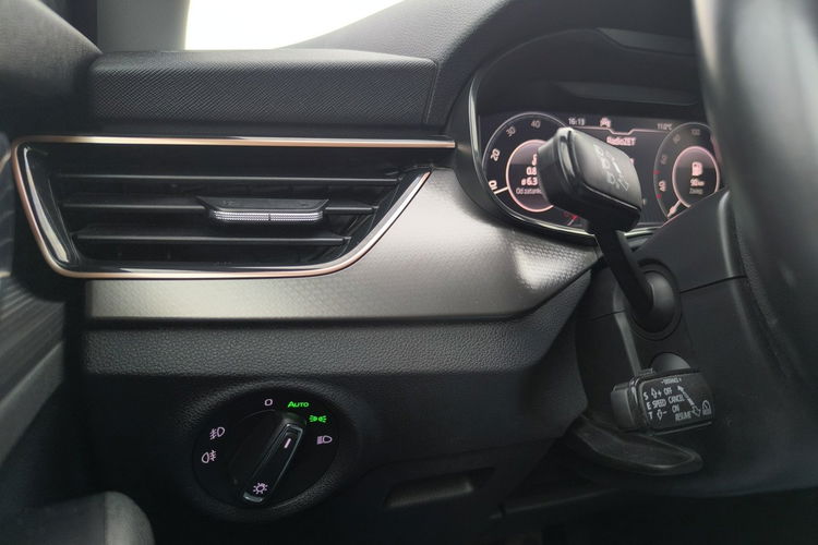 Skoda Scala 1.5 TSi 150KM Klimatronic Kamera Salon Polska zdjęcie 19