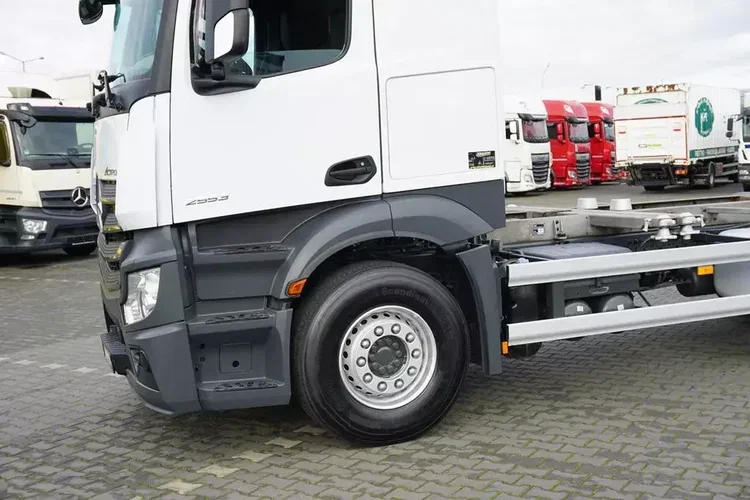 Mercedes / ACTROS / 2553 / ACC / E 6 / BDF + WINDA / 7.15 , 7.45, 7.82 M / OŚ SKRĘTNA / RETARDER zdjęcie 18