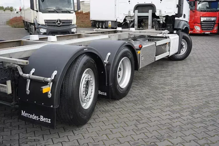 Mercedes / ACTROS / 2553 / ACC / E 6 / BDF + WINDA / 7.15 , 7.45, 7.82 M / OŚ SKRĘTNA / RETARDER zdjęcie 19