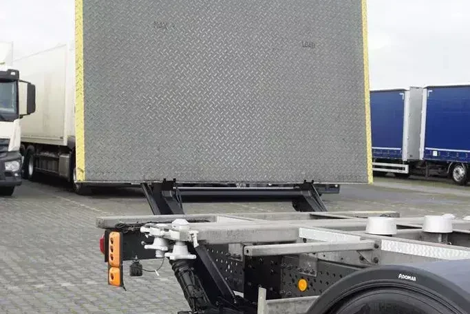 Mercedes / ACTROS / 2553 / ACC / E 6 / BDF + WINDA / 7.15 , 7.45, 7.82 M / OŚ SKRĘTNA / RETARDER zdjęcie 28