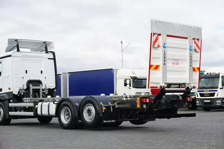 Mercedes / ACTROS / 2553 / ACC / E 6 / BDF + WINDA / 7.15 , 7.45, 7.82 M / OŚ SKRĘTNA / RETARDER zdjęcie 36