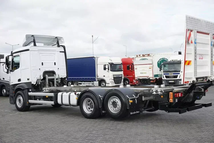Mercedes / ACTROS / 2553 / ACC / E 6 / BDF + WINDA / 7.15 , 7.45, 7.82 M / OŚ SKRĘTNA / RETARDER zdjęcie 38
