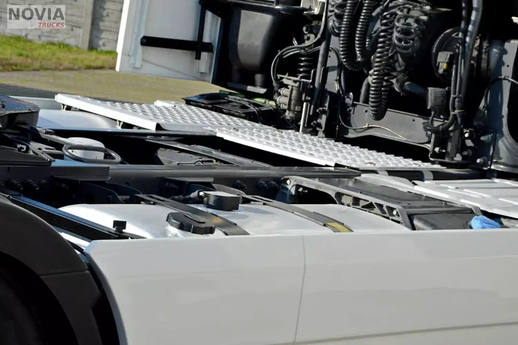 Volvo FH 500 XL / FULL LED / KLIMA POST / ALUSY / ZŁOTY KONTRAKT zdjęcie 22