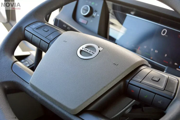 Volvo FH 500 XL / FULL LED / KLIMA POST / ALUSY / ZŁOTY KONTRAKT zdjęcie 34