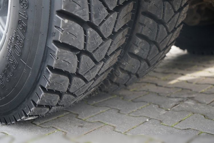 Mercedes -BENZ AROCS 3243 / 8x4 / WYWROTKA DWUSTRONNA / HYDROBURTA / BORDMATIC / HYDROKLAPA / OPONY 100% / 2016 /  zdjęcie 28