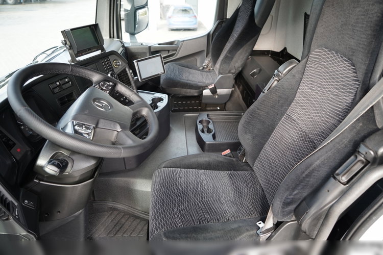 Mercedes -BENZ AROCS 3243 / 8x4 / WYWROTKA DWUSTRONNA / HYDROBURTA / BORDMATIC / HYDROKLAPA / OPONY 100% / 2016 /  zdjęcie 35