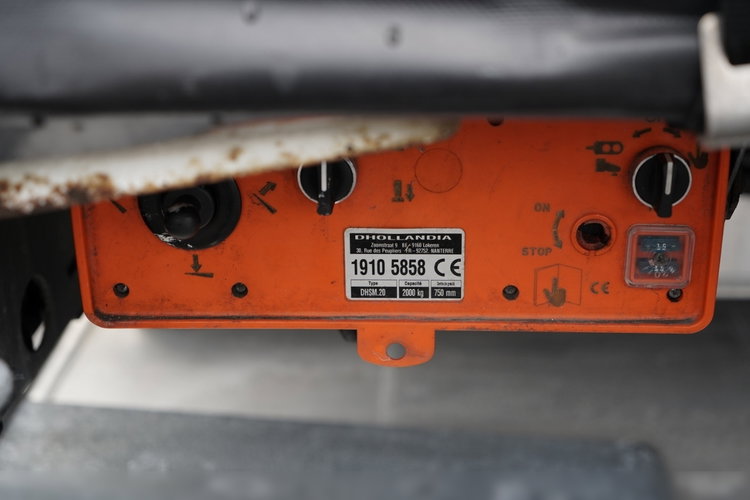 Renault T 440 / 6X2 / SOLÓWKA / FIRANKA 9.5 M / KLIMA POSTOJOWA / WINDA / ALUFELGI / OŚ PODNOSZONA zdjęcie 18