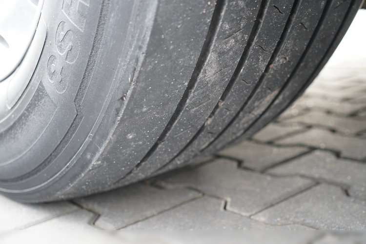 Renault T 440 / 6X2 / SOLÓWKA / FIRANKA 9.5 M / KLIMA POSTOJOWA / WINDA / ALUFELGI / OŚ PODNOSZONA zdjęcie 29