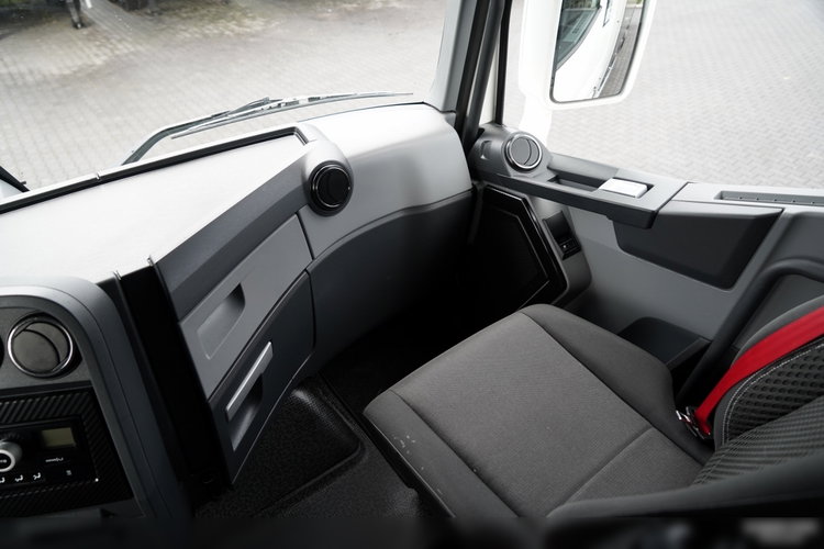 Renault T 440 / 6X2 / SOLÓWKA / FIRANKA 9.5 M / KLIMA POSTOJOWA / WINDA / ALUFELGI / OŚ PODNOSZONA zdjęcie 45