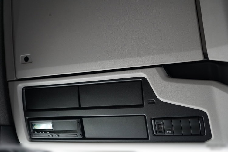 Scania S 500 / RETARDER / KLIMA POSTOJOWA / CAŁA NA PODUSZKACH / SKÓRY / zdjęcie 33