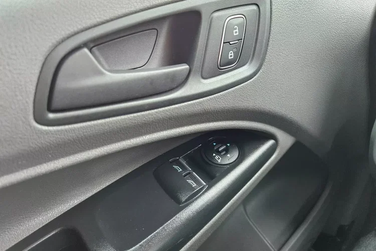 Ford transit-connect Long 46999zł NETTO 1.5TdCi/120KM zdjęcie 21