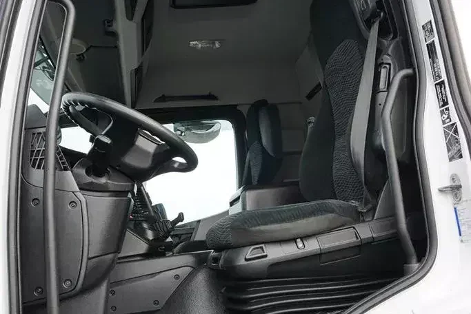 Mercedes ANTOS / 2535 / EURO 6 / CHŁODNIA + WINDA / 23 PALETY / OŚ SKRĘTNA zdjęcie 7