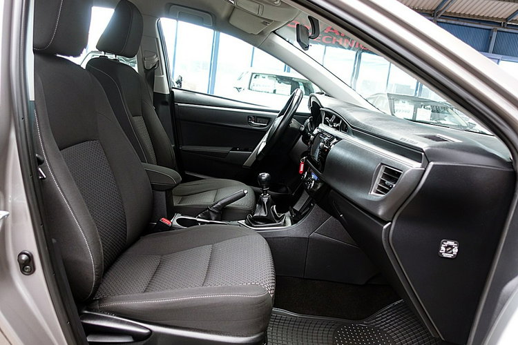 Toyota Corolla 1.6i 16V132KM Kamera+LED+2xKlimatronic+Podgrzewane FOTELE I-wł Krajowy zdjęcie 9