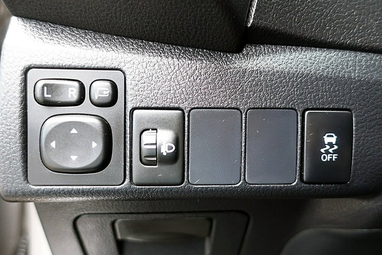 Toyota Corolla 1.6i 16V132KM Kamera+LED+2xKlimatronic+Podgrzewane FOTELE I-wł Krajowy zdjęcie 16