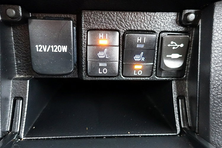 Toyota Corolla 1.6i 16V132KM Kamera+LED+2xKlimatronic+Podgrzewane FOTELE I-wł Krajowy zdjęcie 19
