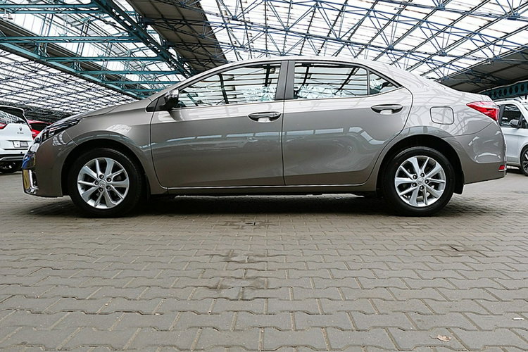 Toyota Corolla 1.6i 16V132KM Kamera+LED+2xKlimatronic+Podgrzewane FOTELE I-wł Krajowy zdjęcie 6