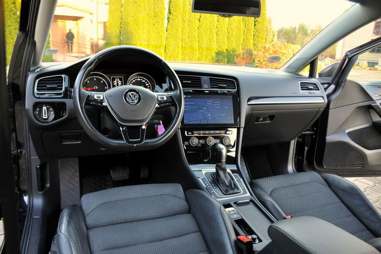 Volkswagen Golf 2.0TDI(150KM) Radar ACC Xenon Led Navi Masaże Skóry Chrom Alu18"ASO VW zdjęcie 29