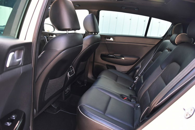 Kia Sportage GTline 2.0CRDi 136KM 2017r. AWD 4x4 JBL LED Skóra Panorama Kamera zdjęcie 16