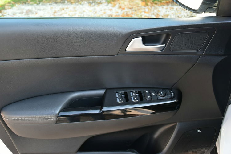 Kia Sportage GTline 2.0CRDi 136KM 2017r. AWD 4x4 JBL LED Skóra Panorama Kamera zdjęcie 20